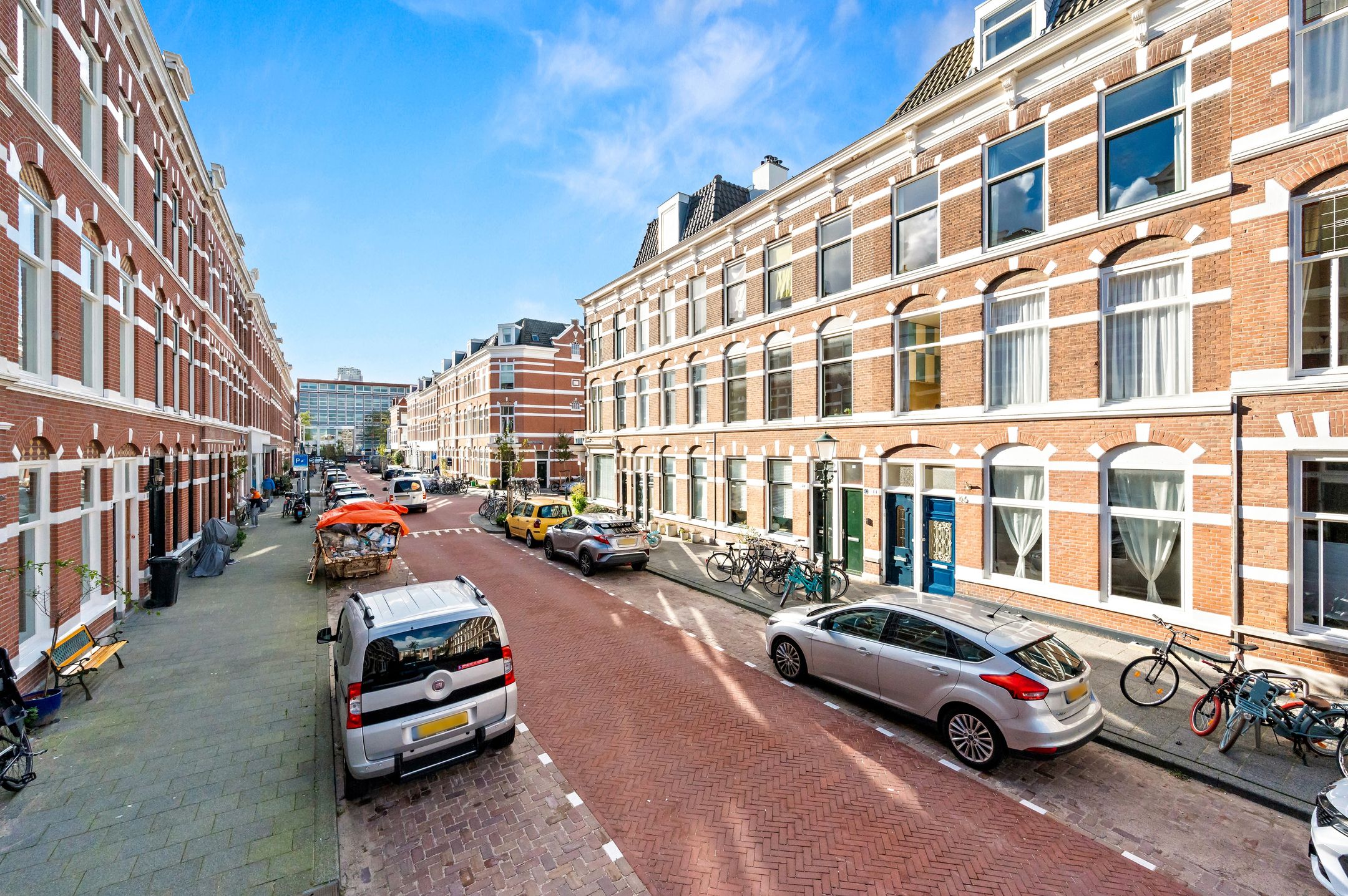 Foto 45 van Rijklof van Goensstraat 44