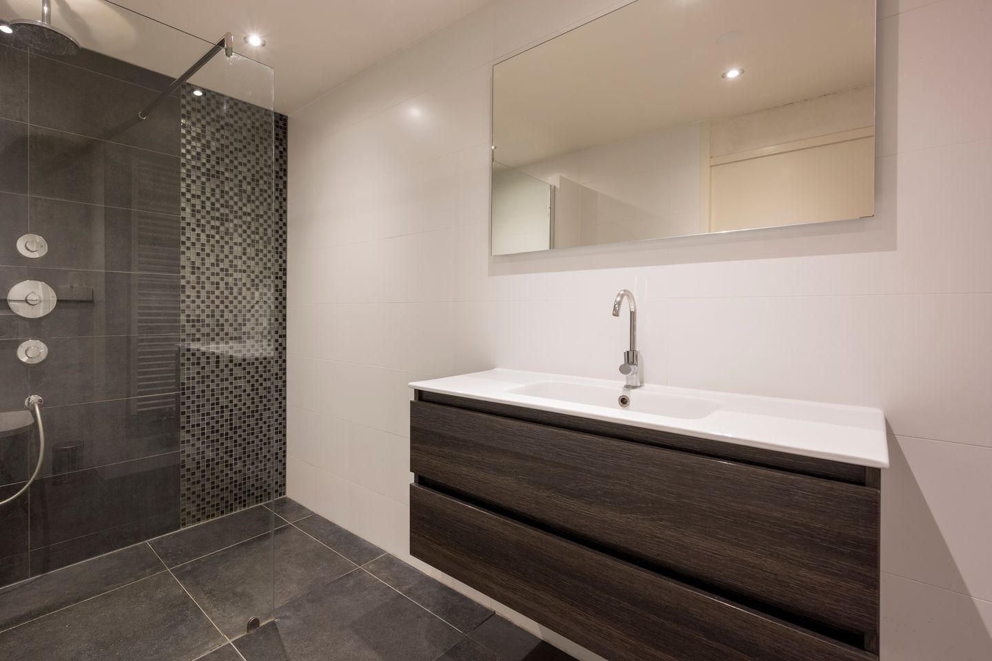 Photo 34 of De Vergulde Valk 1