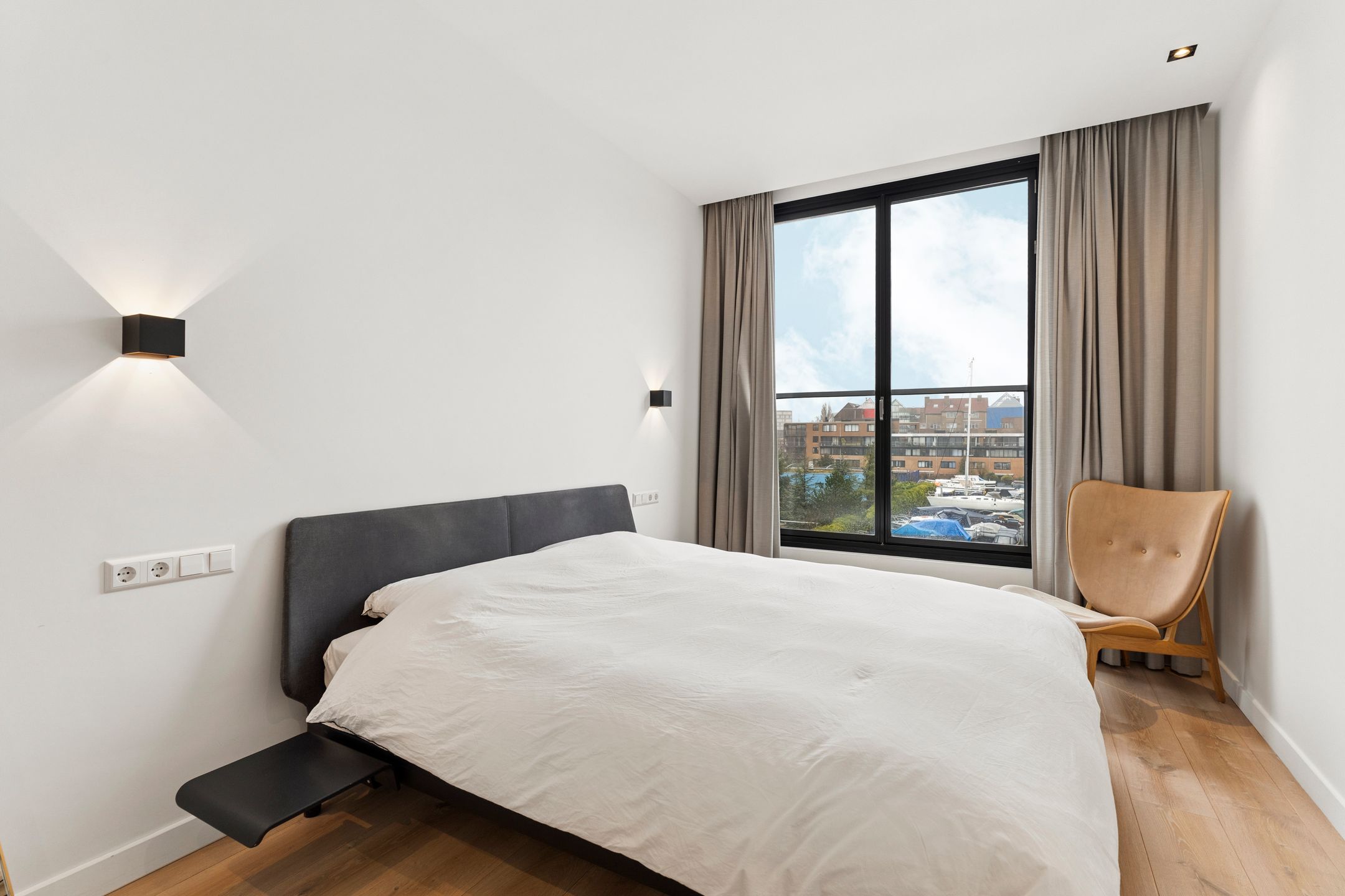 Foto 21 van Jacob Burggraafstraat 150