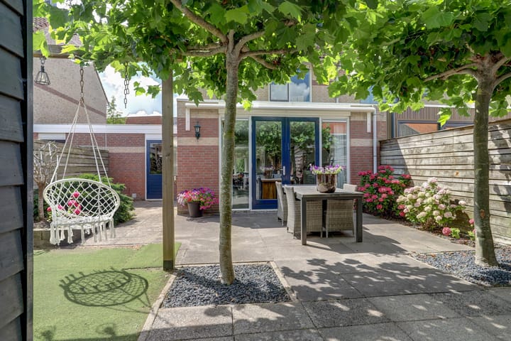 Photo 2 of Dokter de Witstraat 6