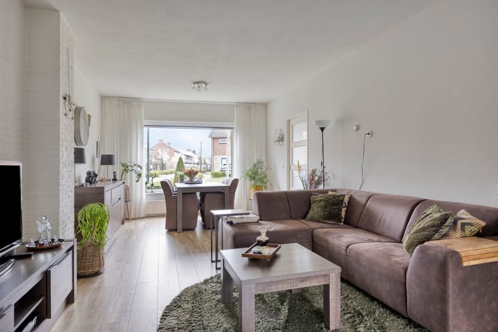 Photo 4 of Borretstraat 39