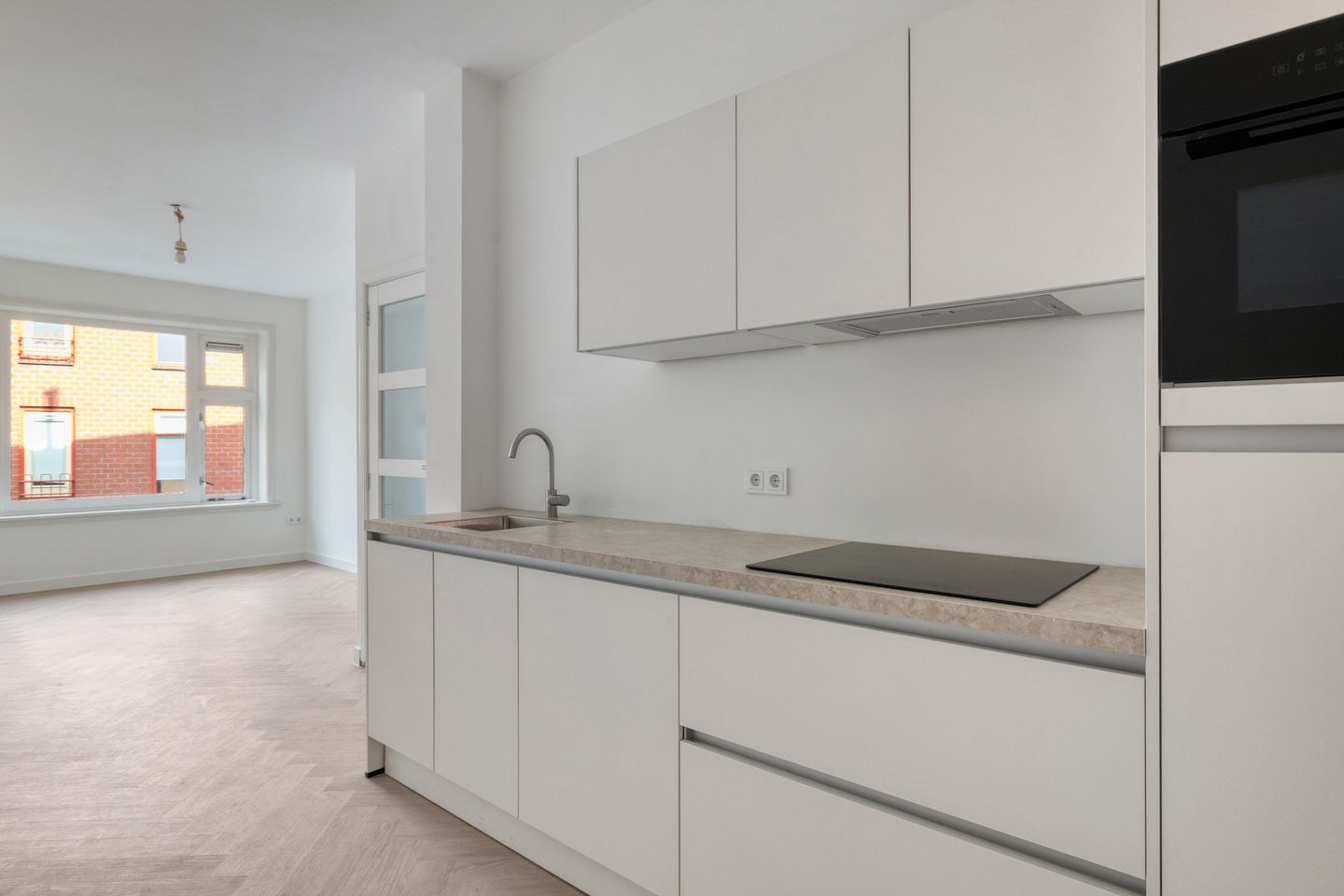 Completely Renovated Apartment near Noorderplantsoen with Modern Floor Heating — 16