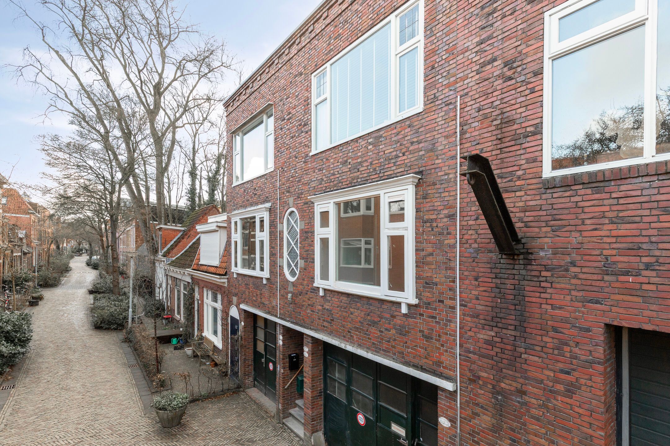 Completely Renovated Apartment near Noorderplantsoen with Modern Floor Heating — 28