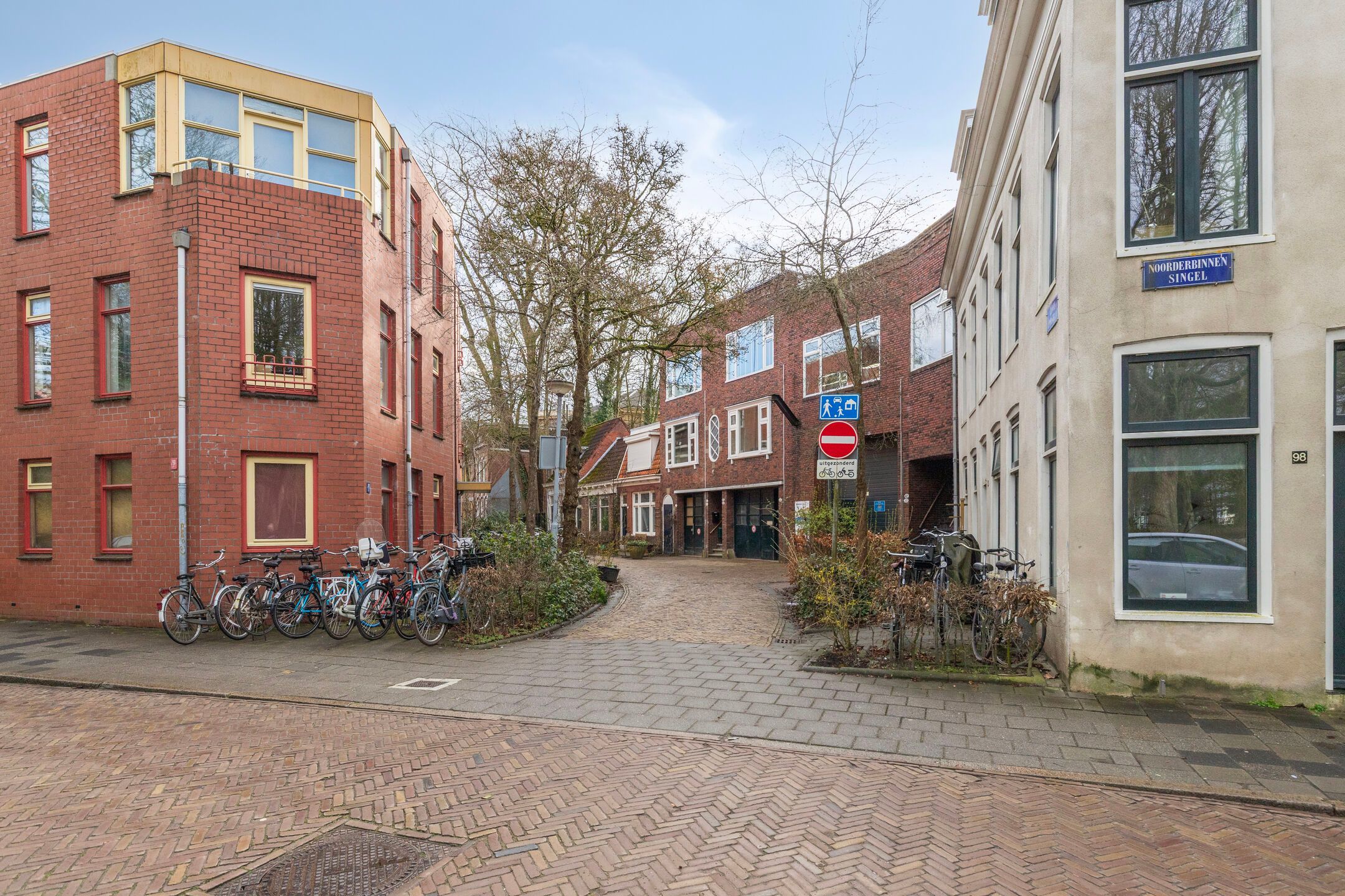 Completely Renovated Apartment near Noorderplantsoen with Modern Floor Heating — 34