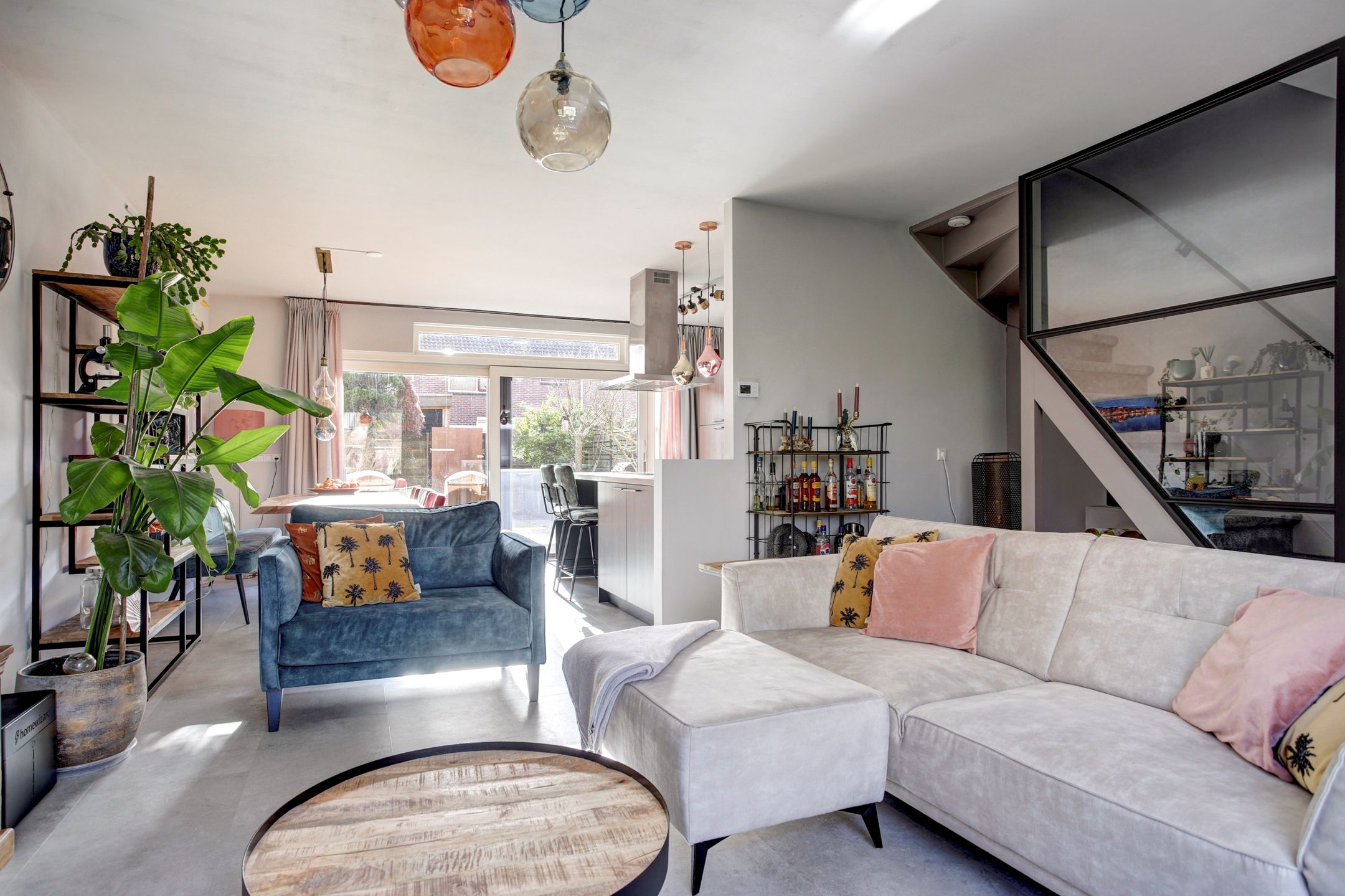 Foto 12 van Loodglans 64