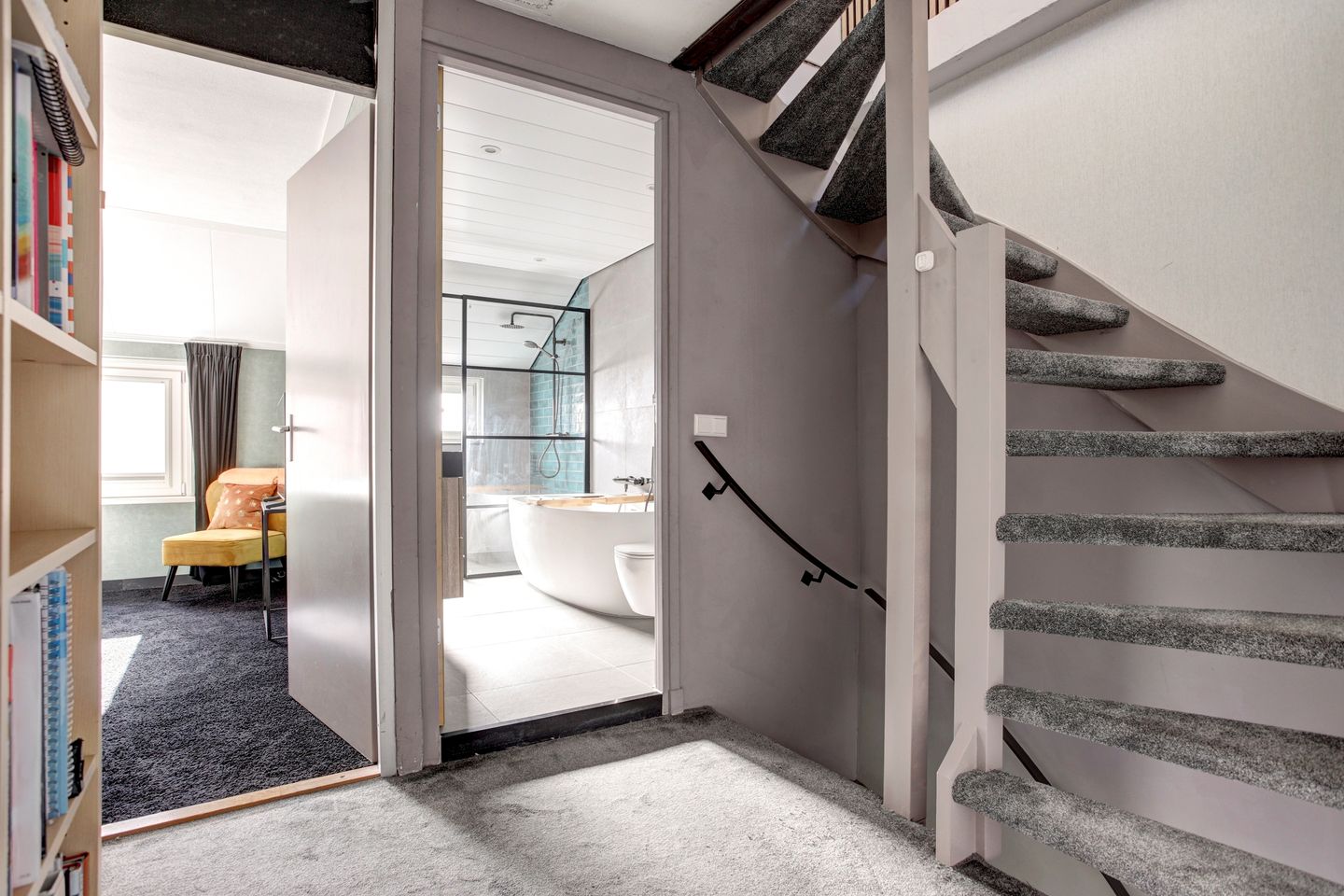 Foto 25 van Loodglans 64