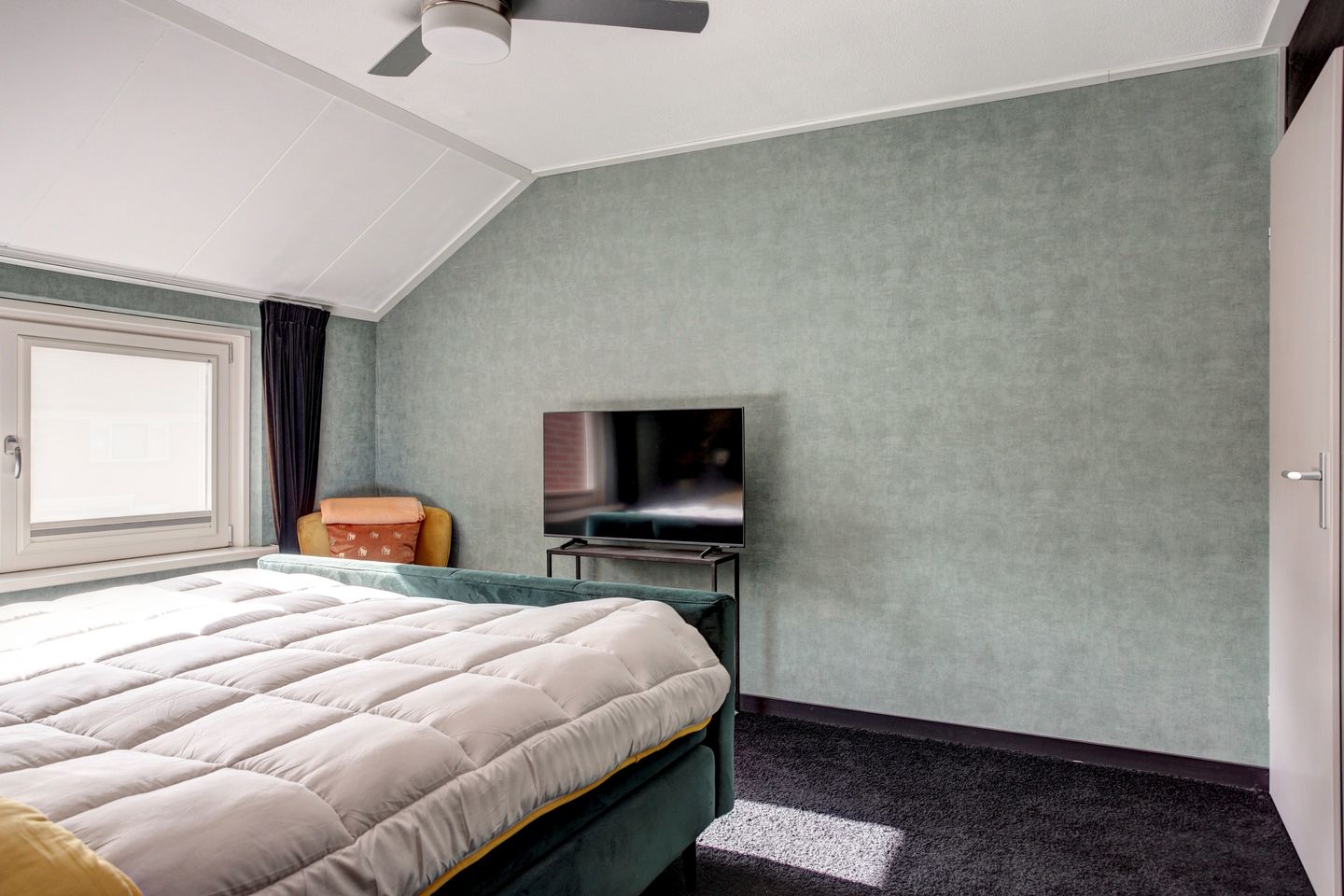 Foto 29 van Loodglans 64