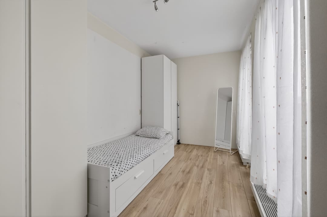 Spacious and Light Apartment with Two Bedrooms in Amsterdam-Noord — 19