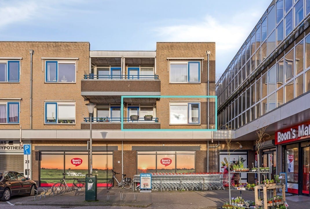 Photo 2 of Dokter Stapenséastraat 11