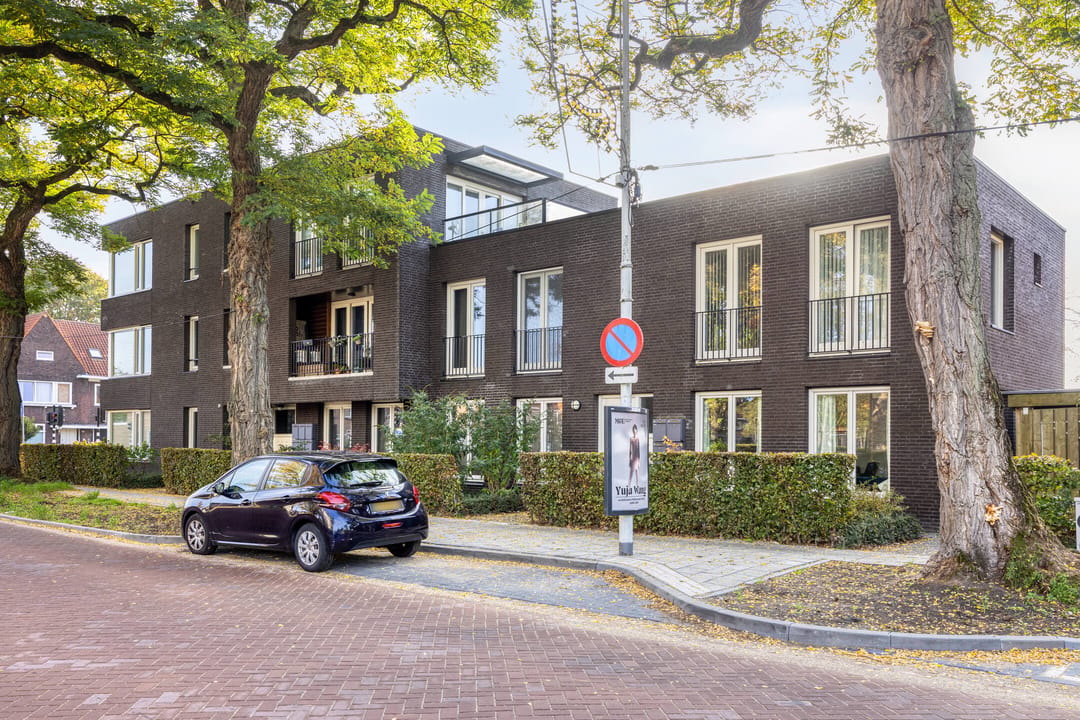 Photo 23 of Pieter Zeemanstraat 1-25
