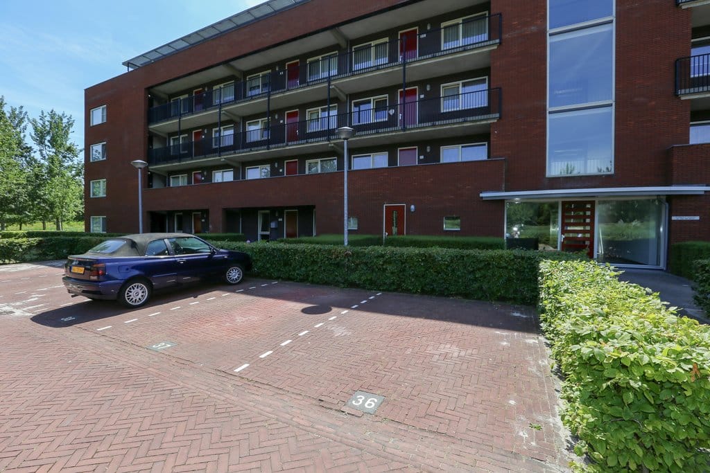 Photo 24 of Bergermeerstraat 133