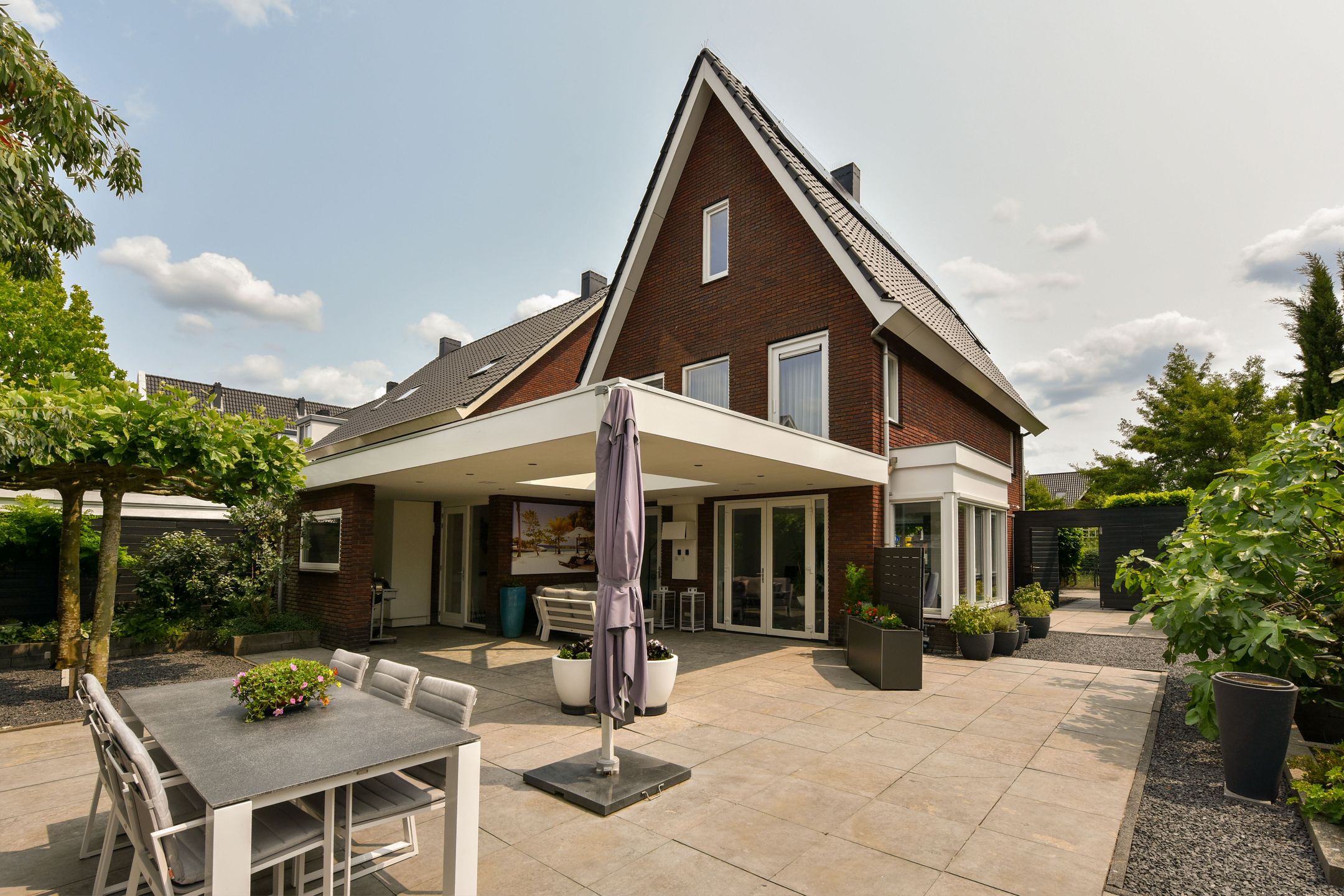 Buying a house in The Netherlands., Rechtsachterstraat 12