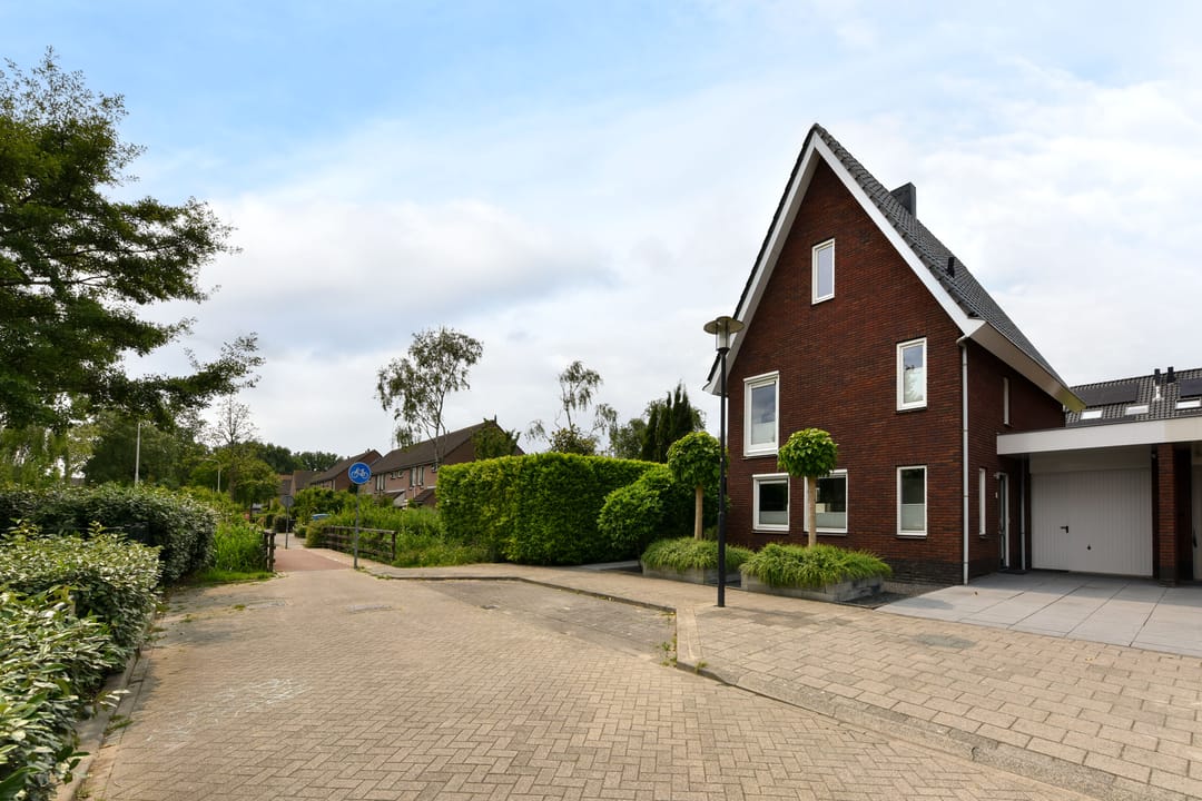 Foto 7 van Rechtsachterstraat 12