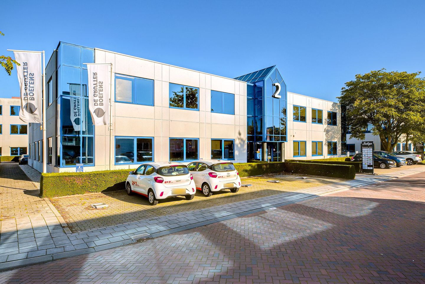 View photo 2 of Europalaan 2