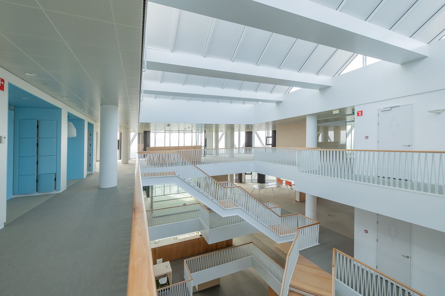 Bekijk foto 2 van Het Oog 1