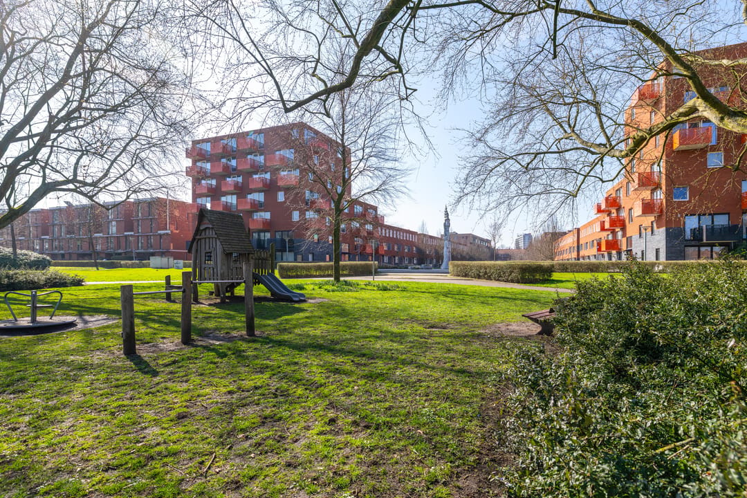 Move-in Ready Maisonette with Spectacular Park View in Groningen — 28