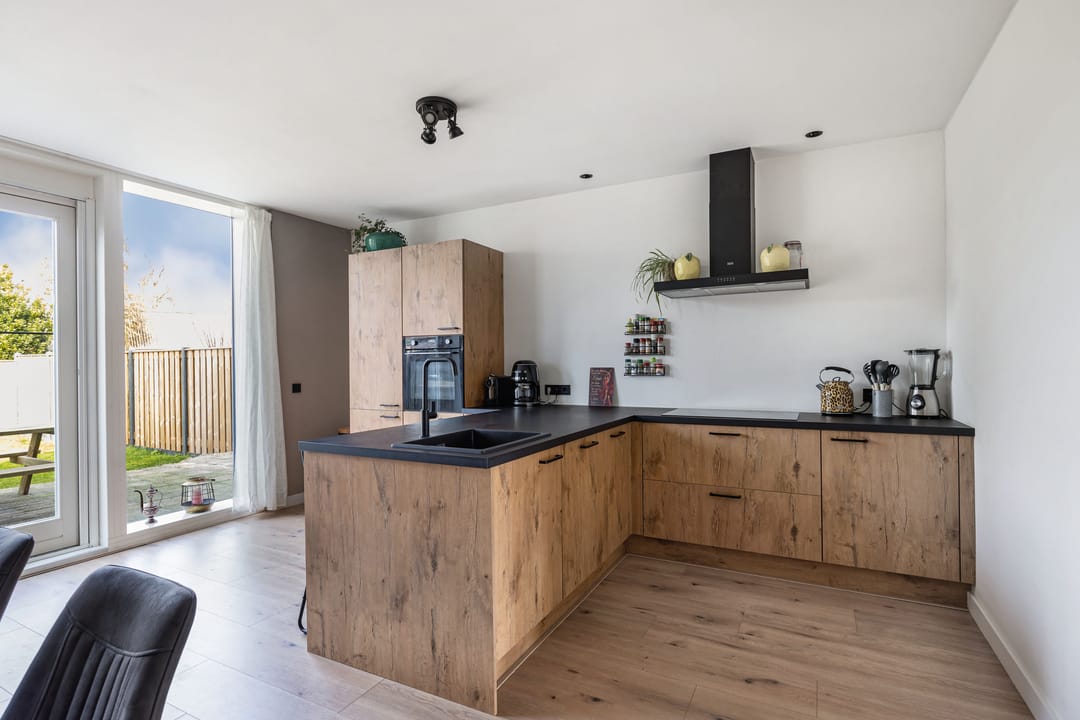 Modern and Energy Efficient Extended Family Home in Weidum — 24