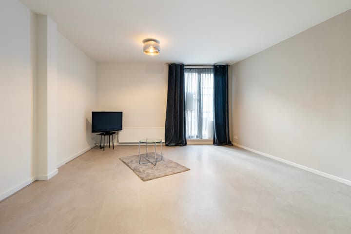 Foto 5 van Naarderstraat 33-B