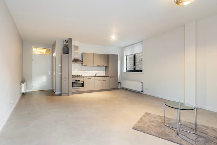 Foto 4 van Naarderstraat 33-B