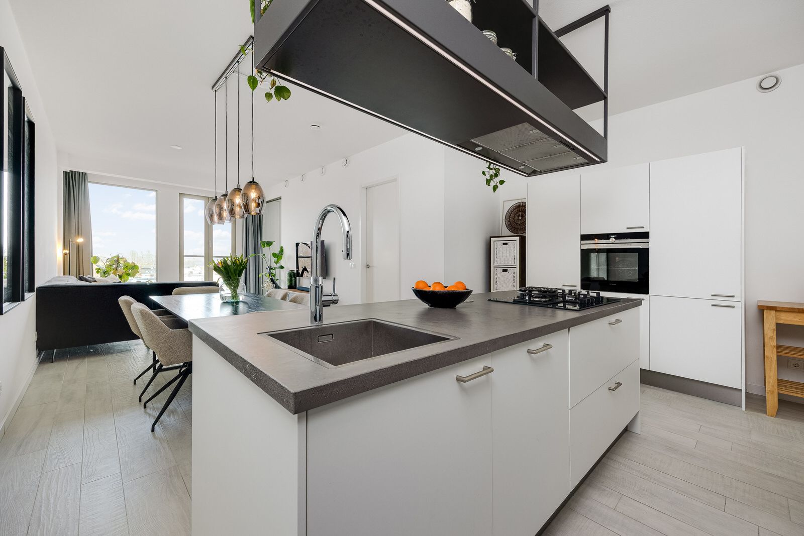 Foto 12 van Emmaplein 119