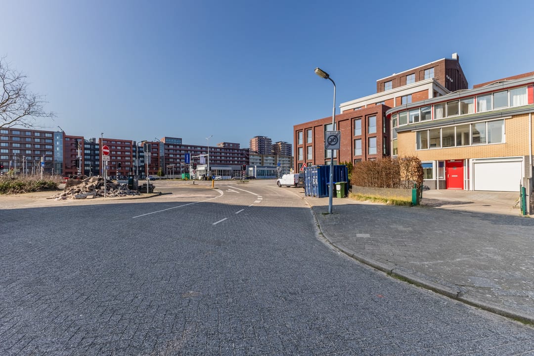 Photo 53 of Marga Klompéstraat 1