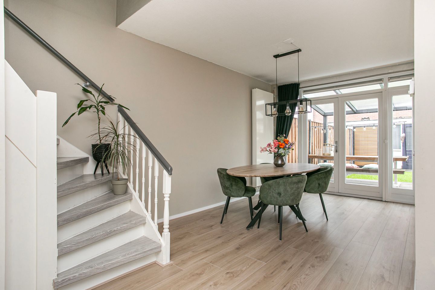 Foto 10 van Zonnebloemstraat 16