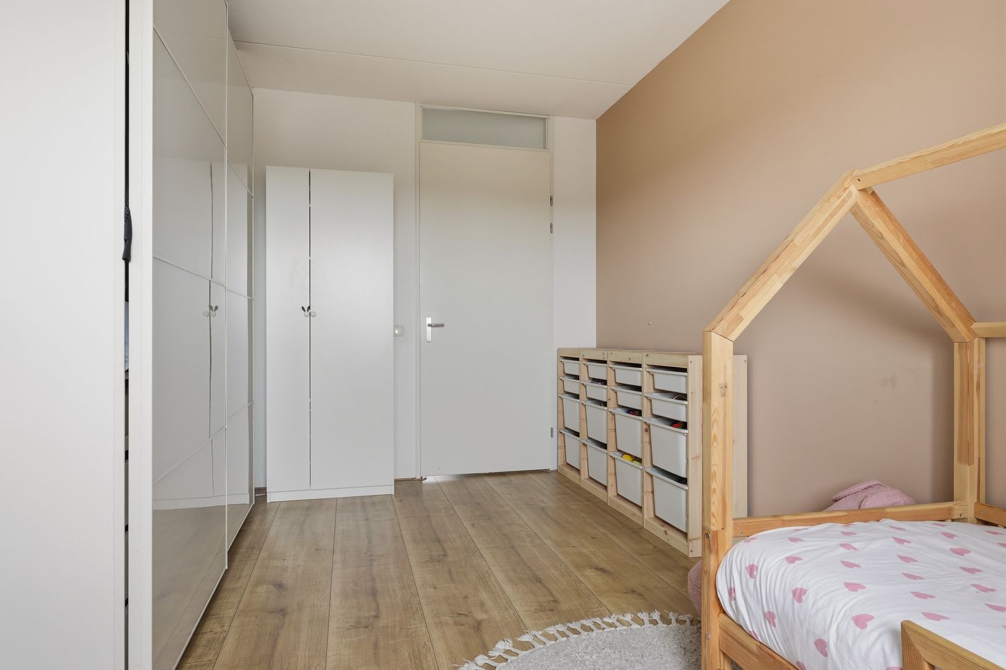 Spacious and modern 3-room apartment in the heart of Zaandam — 25