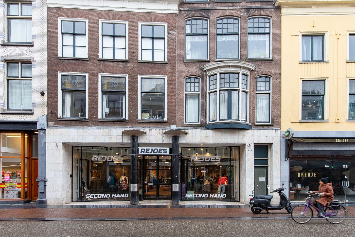 View photo 1 of Breestraat 151