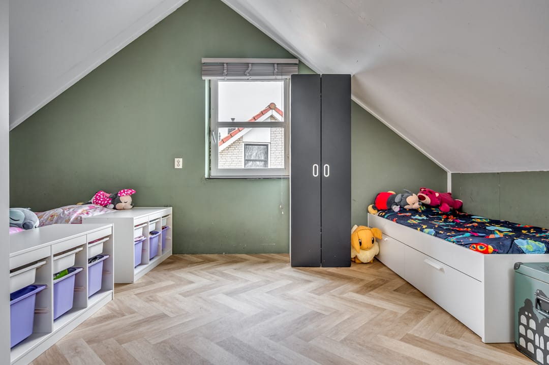 Fully Insulated Corner House with 4 Bedrooms and Solar Panels in Swalmen — 36