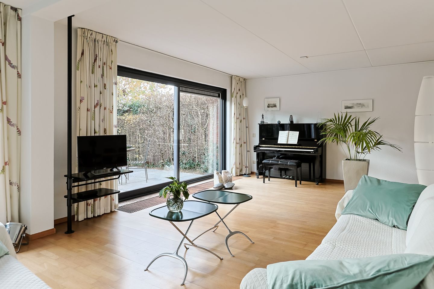 Spacious Townhouse with Garage and Sunny Southwest Garden — 14