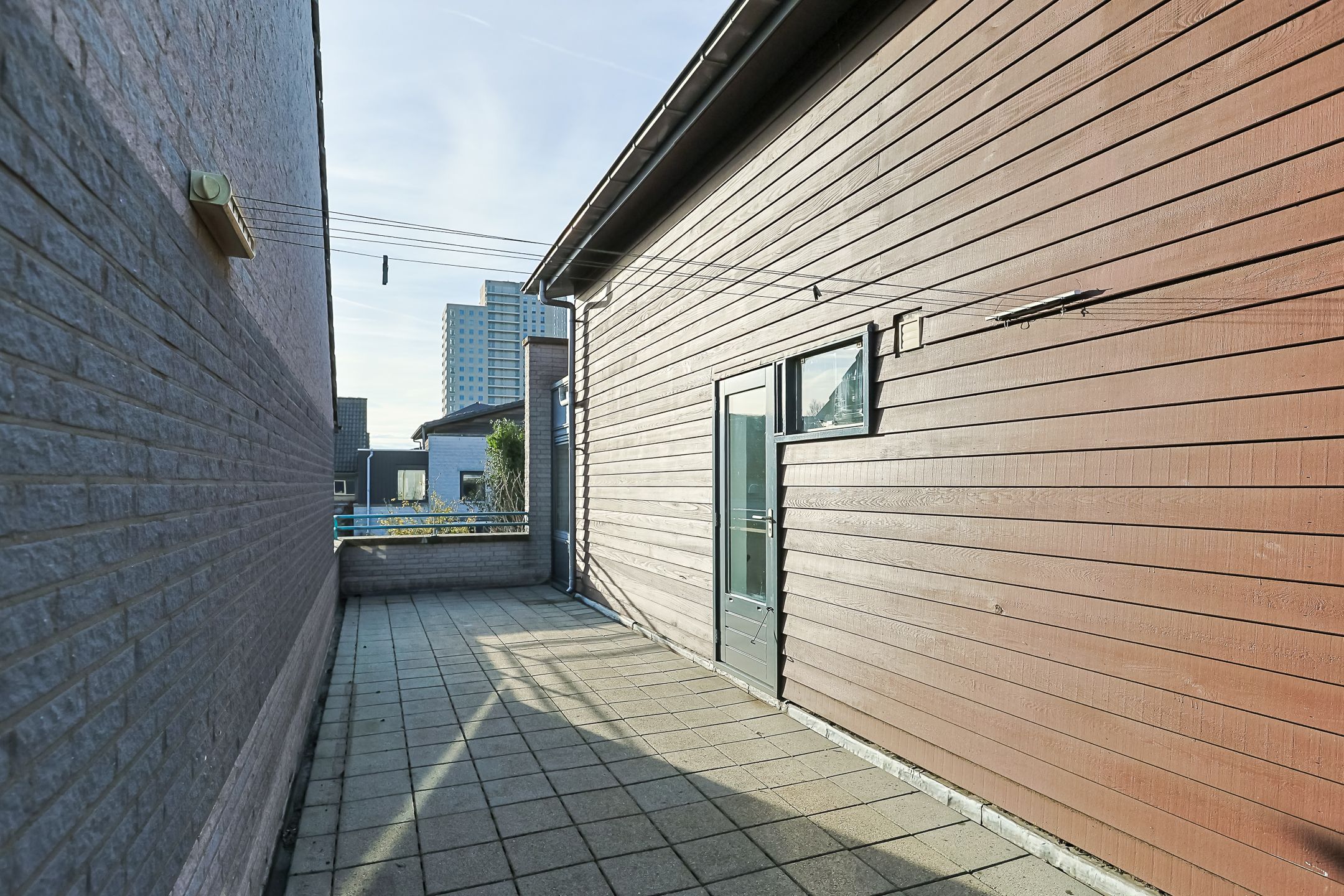 Spacious Townhouse with Garage and Sunny Southwest Garden — 18