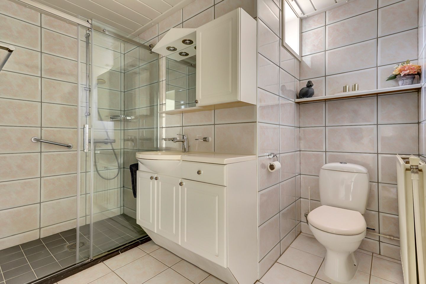 Photo 29 of Dokter Hiemstralaan 34