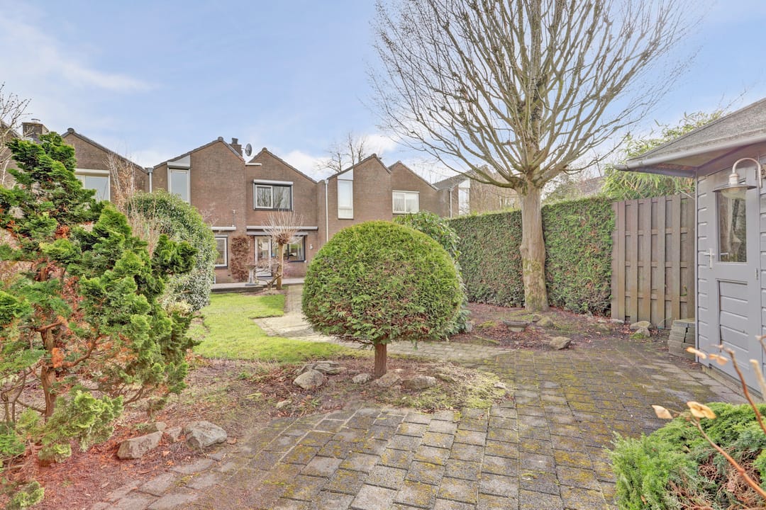 Photo 38 of Dokter Hiemstralaan 34