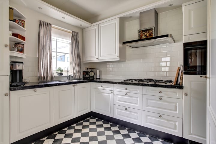 Photo 3 of Dr. Sicco Mansholtstraat 91