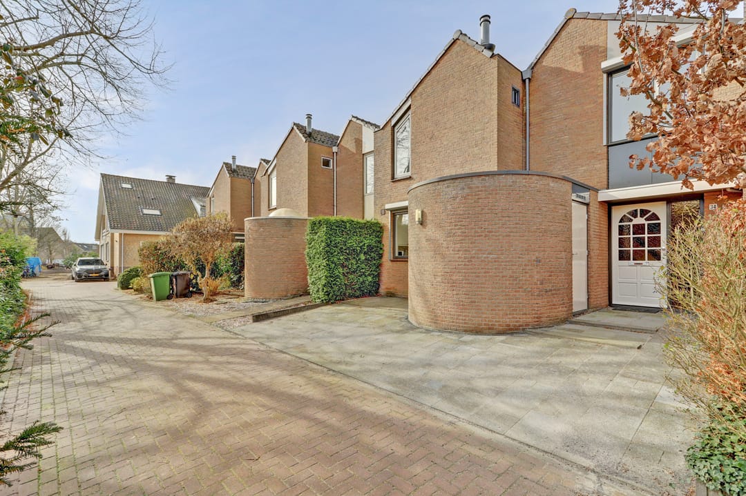 Photo 41 of Dokter Hiemstralaan 34