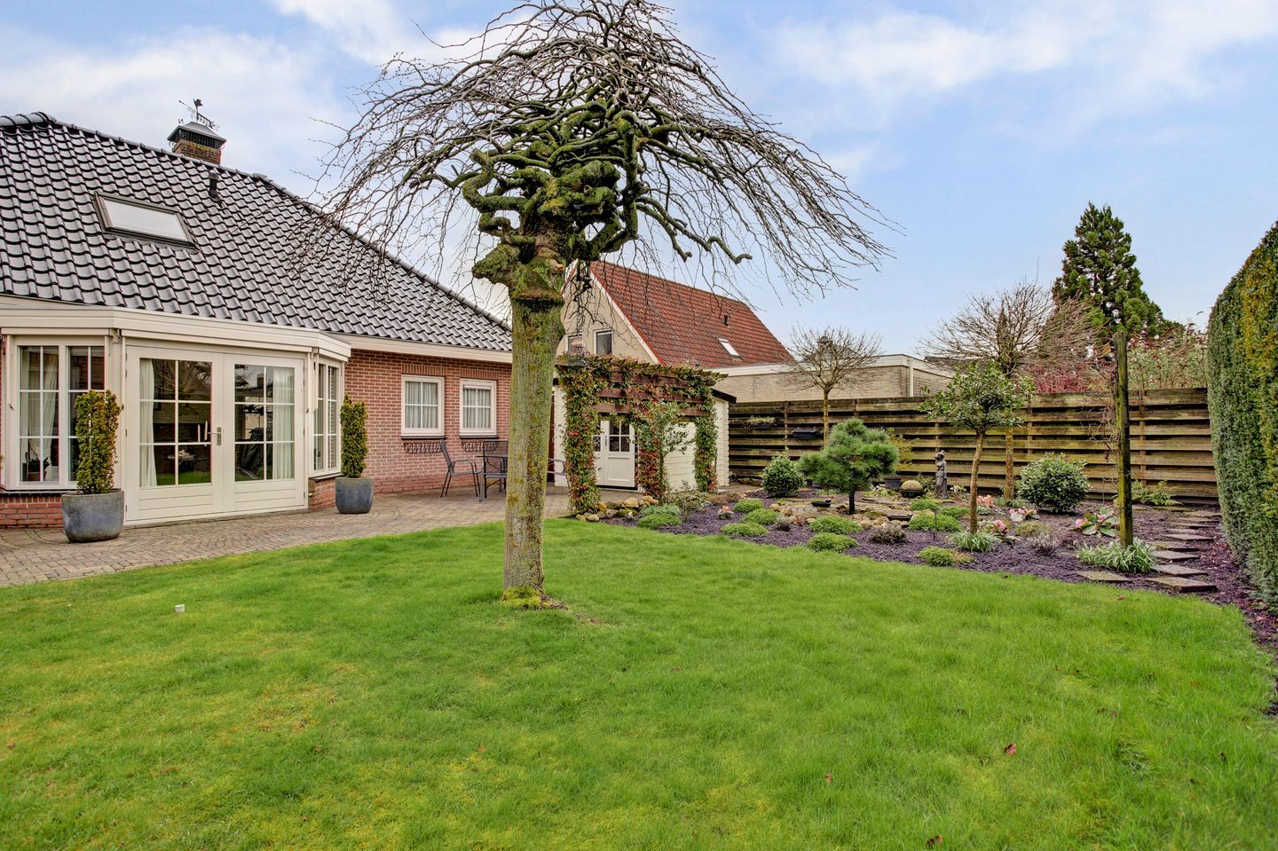 Photo 4 of Dr. Sicco Mansholtstraat 91