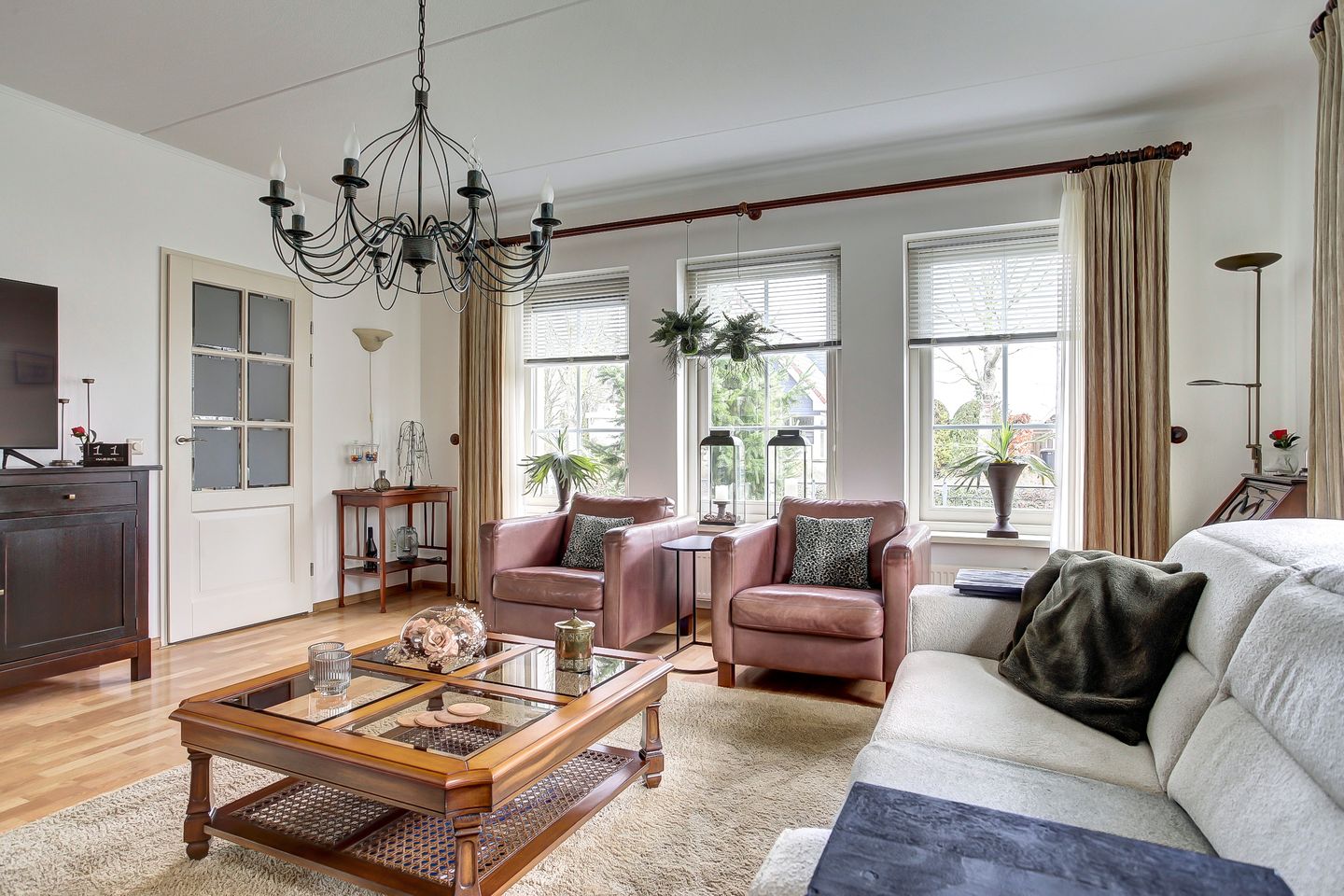 Photo 10 of Dr. Sicco Mansholtstraat 91