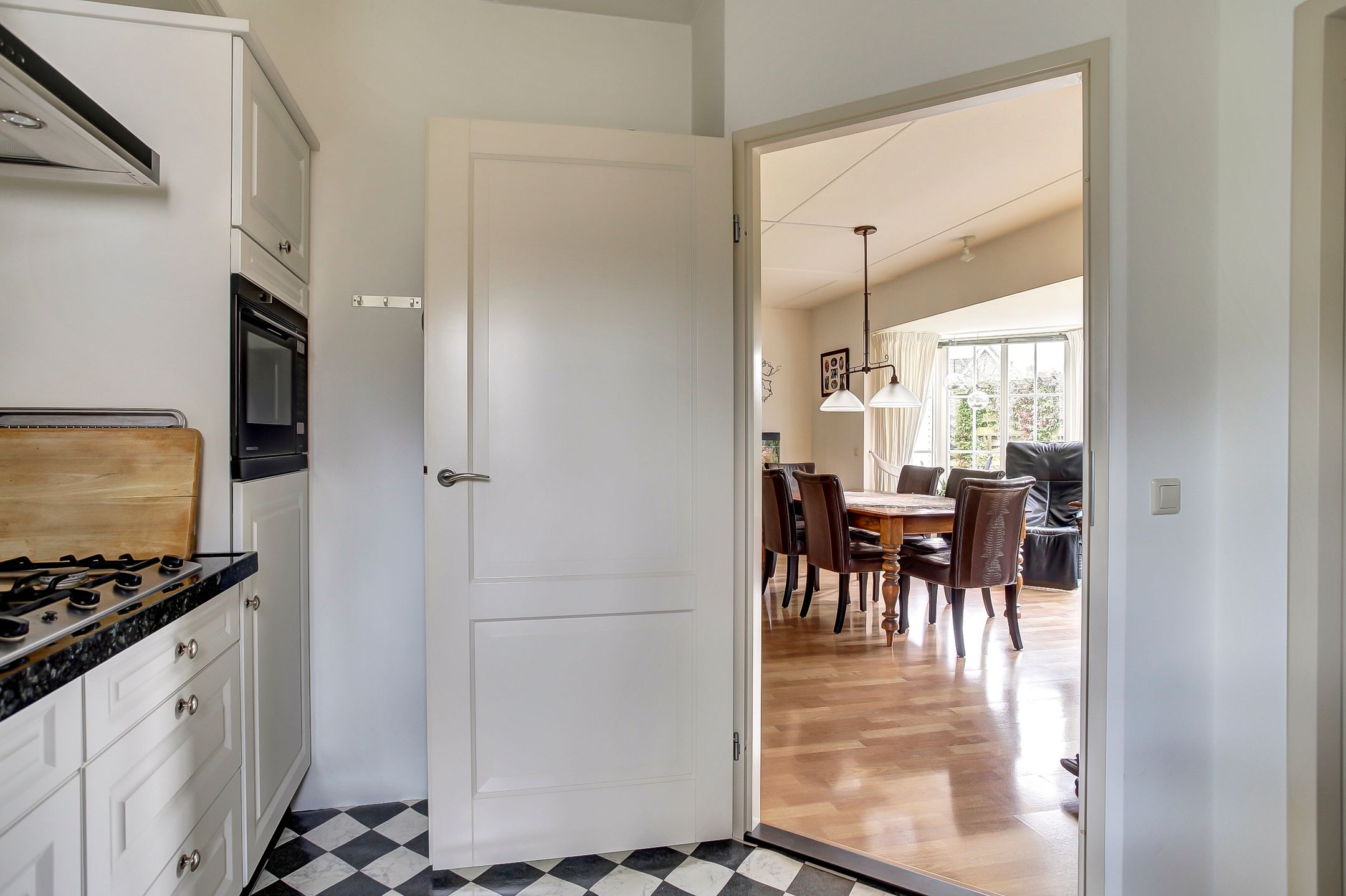 Photo 15 of Dr. Sicco Mansholtstraat 91