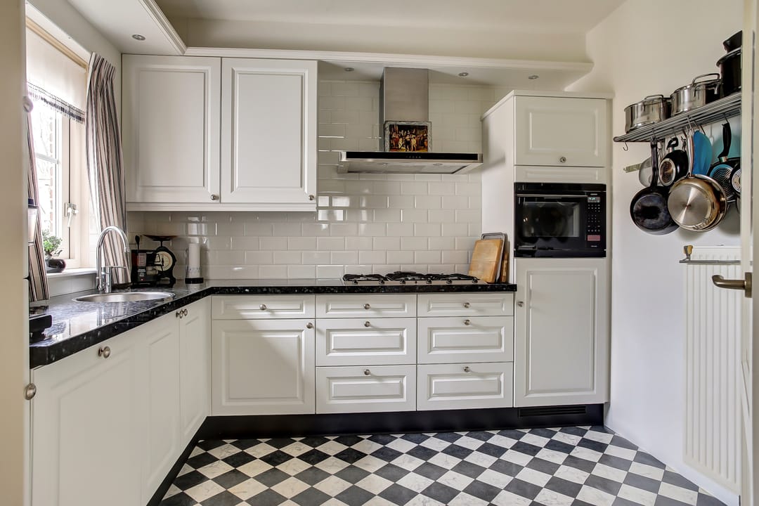 Photo 16 of Dr. Sicco Mansholtstraat 91