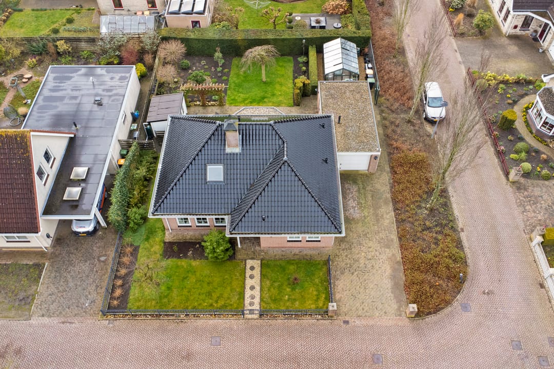 Photo 37 of Dr. Sicco Mansholtstraat 91