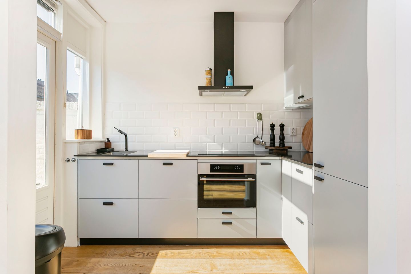 Spacious and modernized 1930s upstairs apartment with energy label A in Utrecht — 12