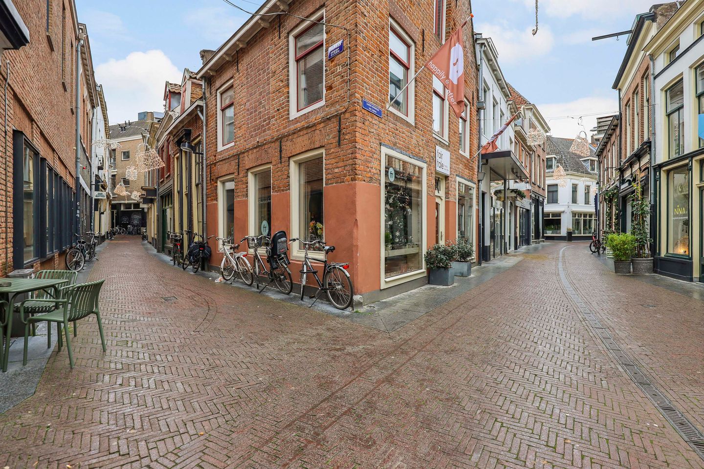View photo 2 of Frankensteeg 11