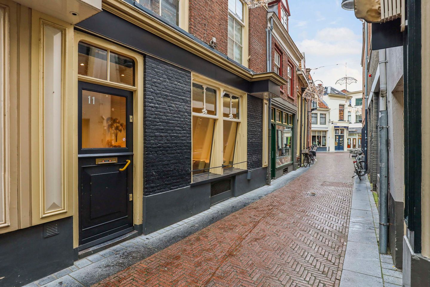 View photo 4 of Frankensteeg 11