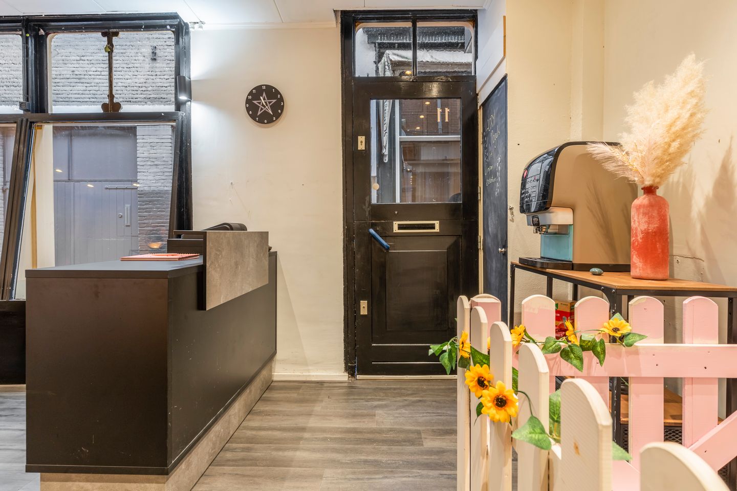 View photo 5 of Frankensteeg 11