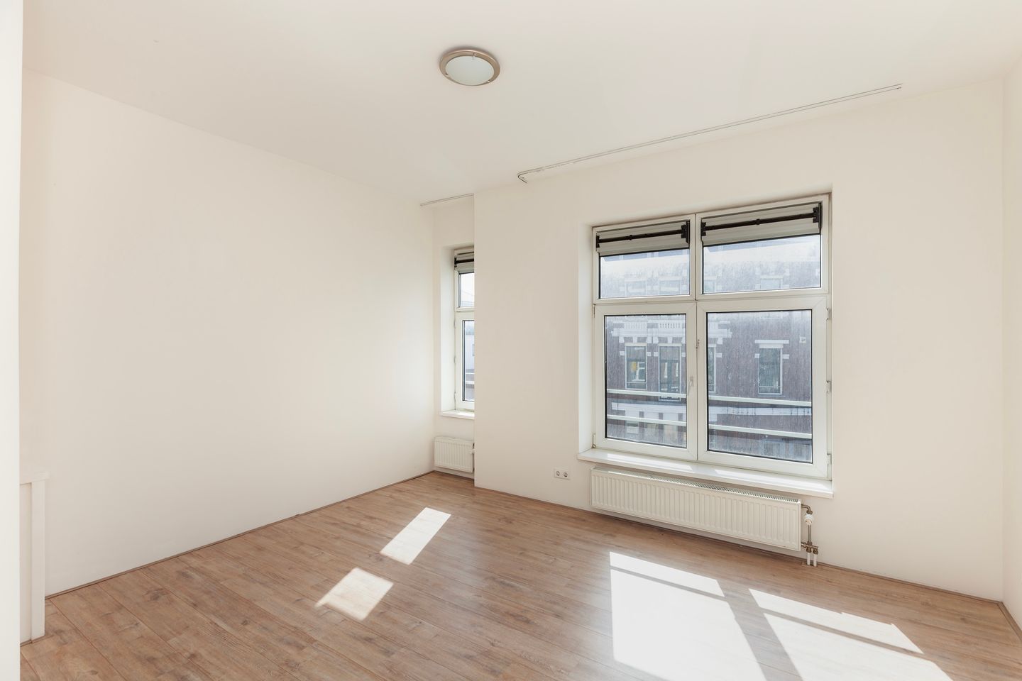 Two Room Apartment on the Second Floor in Bergpolder Rotterdam — 12