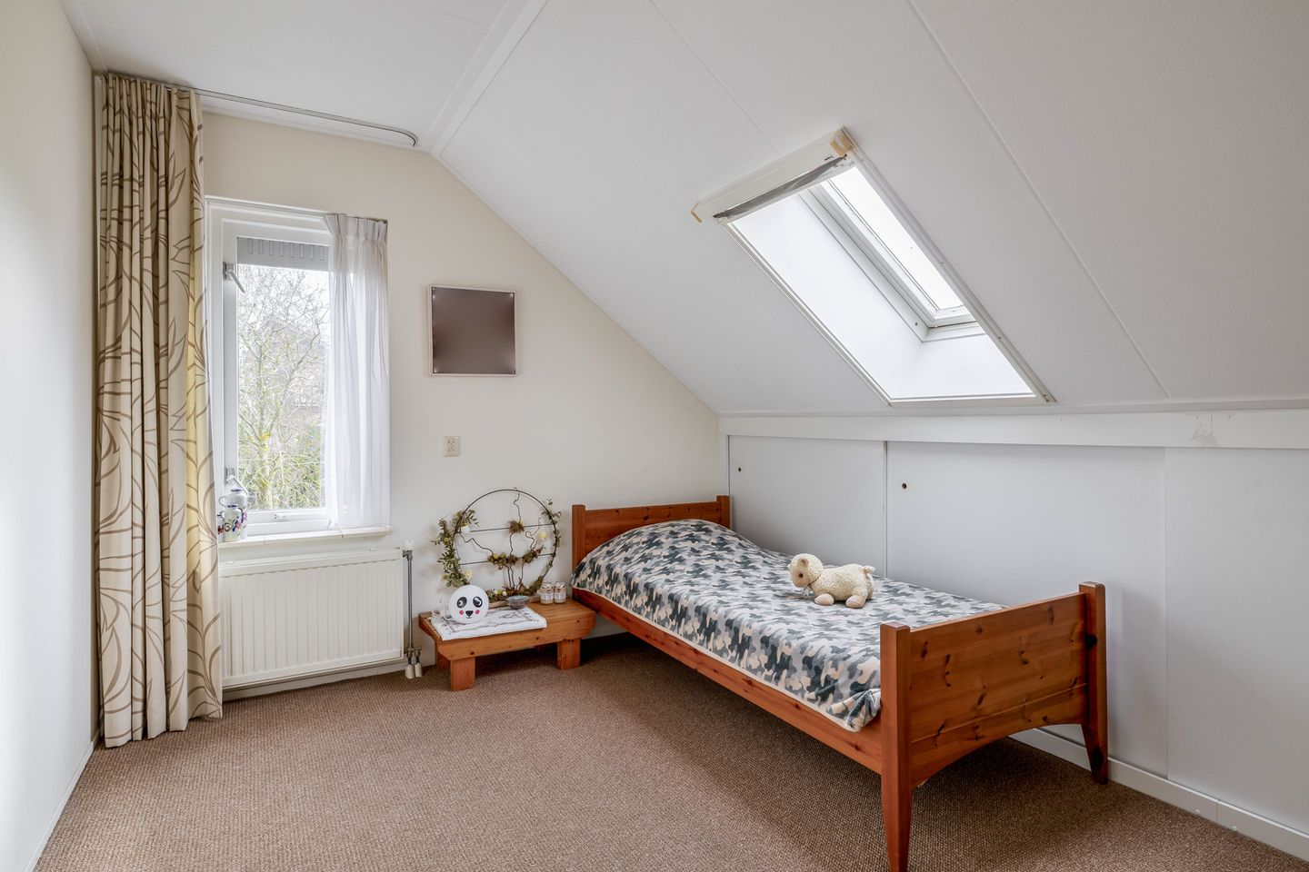 Spacious semi-detached home with expansive garden in Herkingen — 17