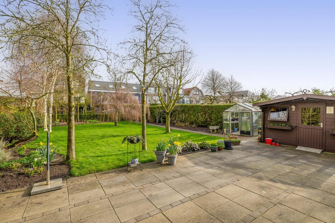Spacious semi-detached home with expansive garden in Herkingen — 23