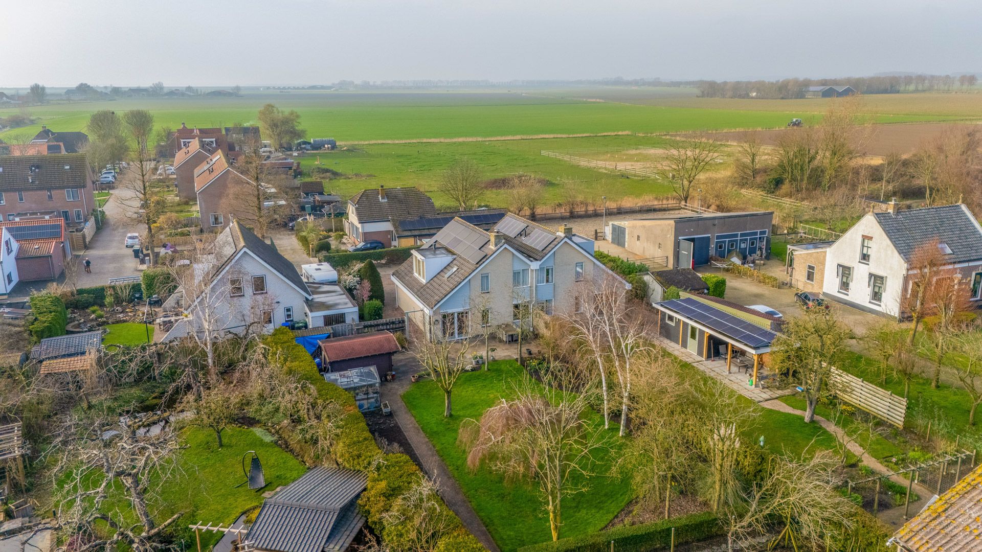 Spacious semi-detached home with expansive garden in Herkingen — 28