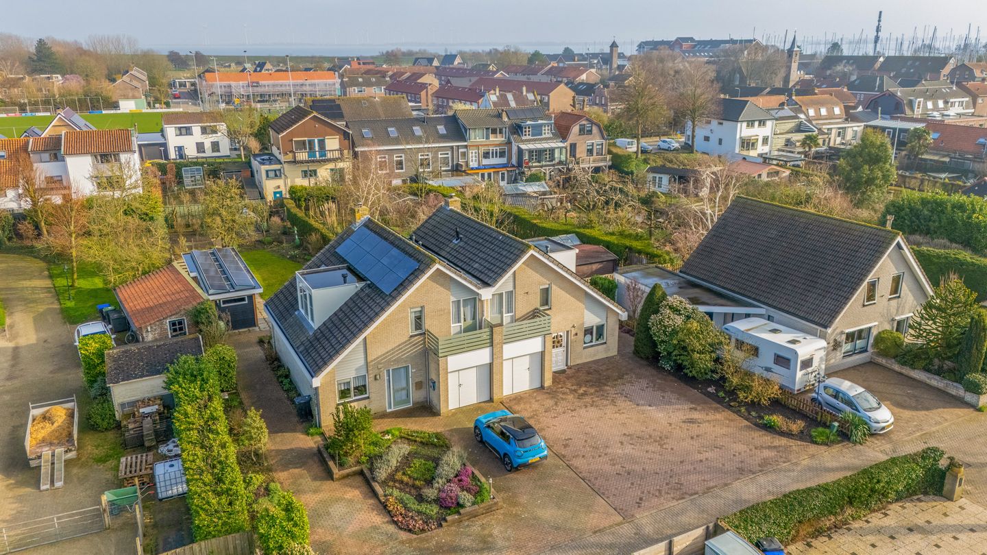 Spacious semi-detached home with expansive garden in Herkingen — 29