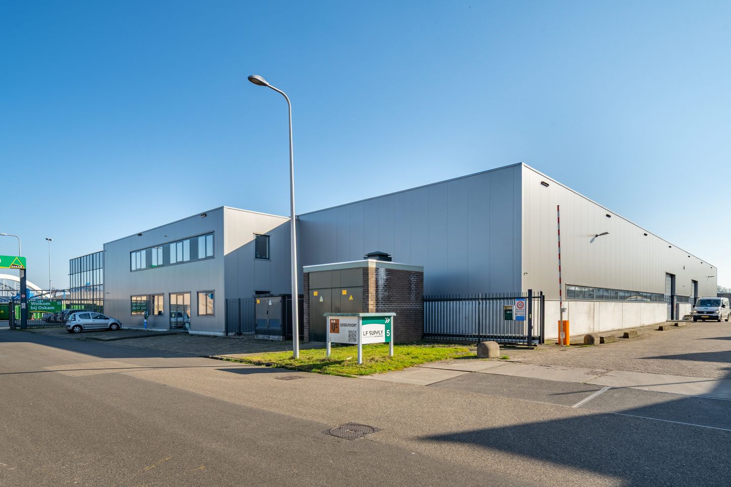 View photo 1 of Mesonweg 9